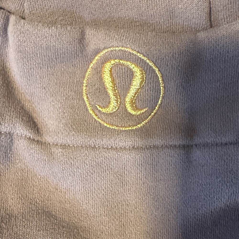 Lululemon Scuba Full-Zip Hoodie in Taupetastic with Gold Zipper size 12 - Picture 4 of 5